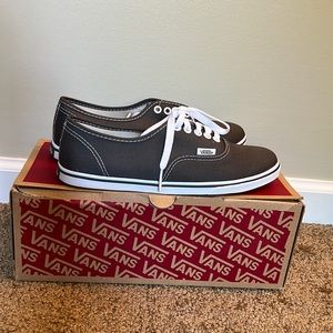 Vans authentic lo pro M6.5 W8
